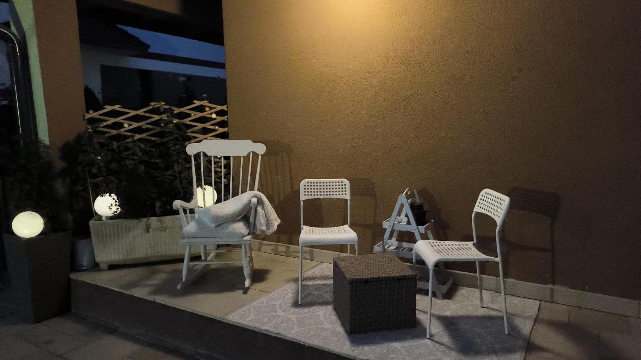 Ferienwohnung Luxury Airport Retreat Cluj-Napoca Exterior foto